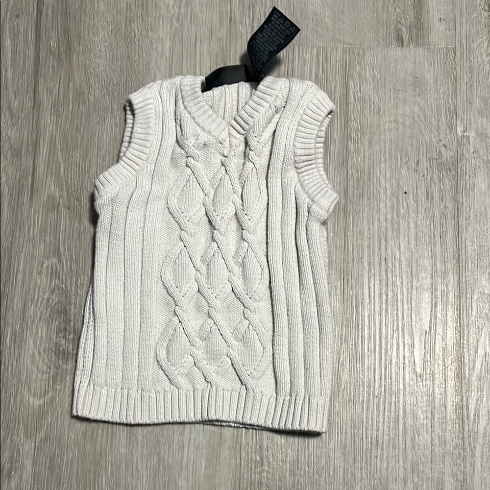 Reaction Kenneth Cole Cable Knit Sleeveless Sweater Vest 24M